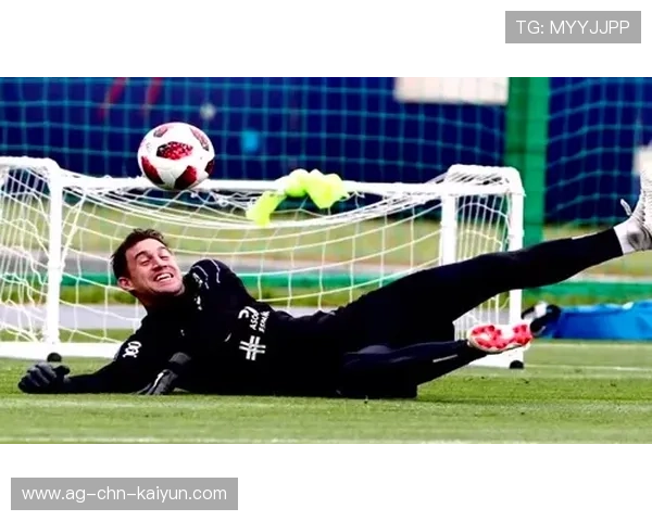 拜仁穆西亚拉一对一过人训练爆发力显著