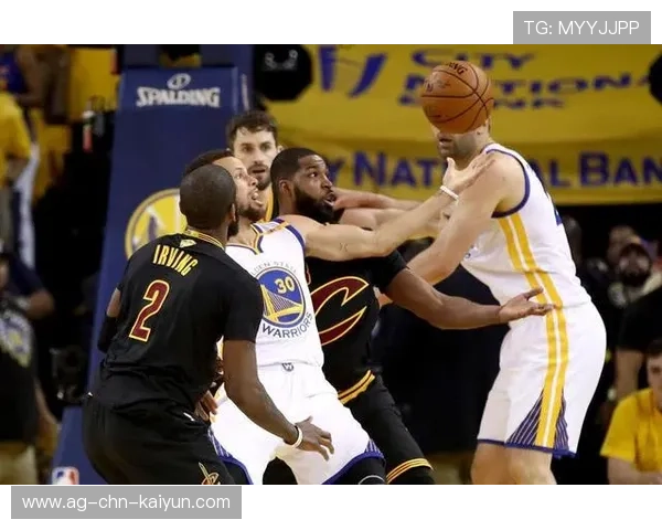 活塞利用失误得分,分差一点点拉开 活塞利用失误得分,分差一点点拉开